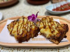 -小董哥烤串·爆汁大油边(故宫店)