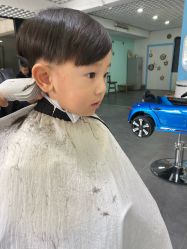 -萌宝专业儿童美发