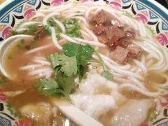 -鑫花溪牛肉米粉(人民广场店)