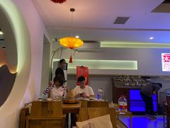 -毛辣果·贵州红酸汤牛肉火锅(西单店)