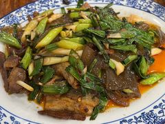 蒜苗回锅肉-雨田饭店(华兴东街店)
