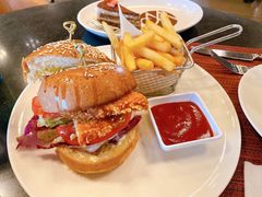 -WOLFGANG PUCK KITCHEN & BAR(迪士尼小镇店)