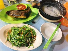 -明记烧鱼美味店