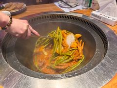 -山河屯铁锅炖·非遗东北菜(南山店)
