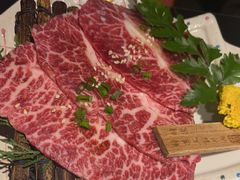 -山川小町·极番烧肉(新地假日广场店)
