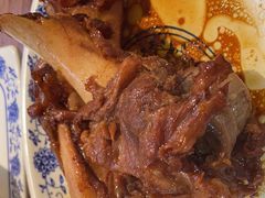 -老天桥酱肉烧饼夹肘子(天桥店)