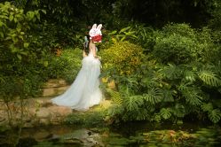 -雪中彩影婚纱摄影·微光艺术中心