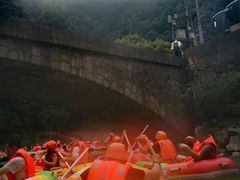 -安吉龙王山峡谷漂流