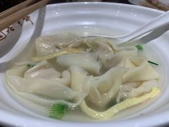 刀鱼馄饨-老半斋(福州路店)