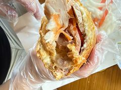 -Bánh Mì Huynh Hoa