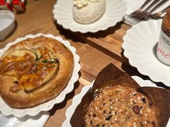 -VERIE BAKEHOUSE