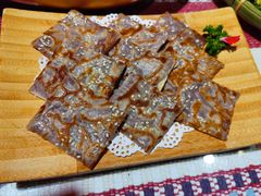 L云南鲜花饼-慢丽江·云南野生菌土鸡锅(付家庄店)