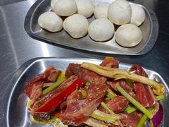 -马路牙子烧烤音乐酒馆(望京店)