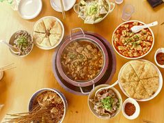 -大众跷脚牛肉馆·非遗传承单位(峨眉山店)