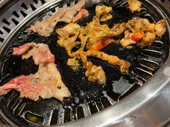-黑金·寻焰自助百汇·烤肉·火锅(中街店)