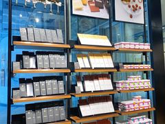 -Laderach 莱德拉(上海环贸iapm店)