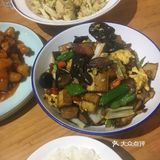 糖醋里脊酸甜可口,「御膳菌汤饺子」荠菜饺子菌菇汤