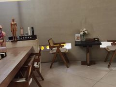 -灸春堂·艾灸·痛症·整脊连锁(之江银泰店)