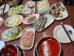 -四囍码头海鲜烧烤自助火锅(外滩南京东路悦荟广场店)