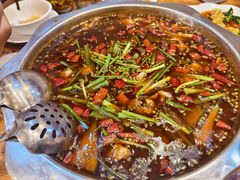 -乡土特色.冷锅鱼.牦牛肉汤锅