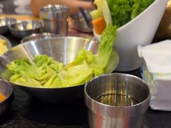 -GOGIYA·咕叽吖韩国传统烤肉店(东方新天地店)