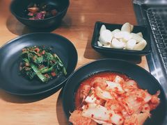 -肉甲韩国木炭烤肉(新壹街1店)