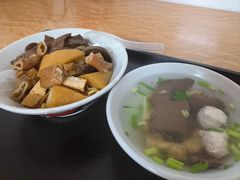 -松树干拌面店