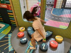 -动力星球家庭亲子游乐中心