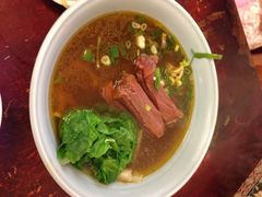 尊品招牌牛肉面-尊品原汁牛肉面