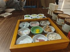 -良米山·云南野生菌过桥米线(上海首店)