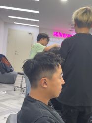 -米娜护肤造型