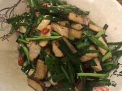 韭菜腊香干-贺记湘菜馆(东体育会路店)