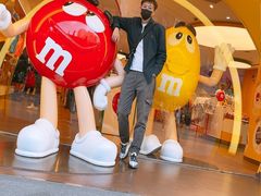 -m豆巧克力世界(上海世茂广场店)