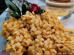鲜豆腐皮-澳美徕·港式花胶鸡火锅(高新万达店)