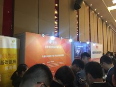 -上海龙之梦万丽酒店