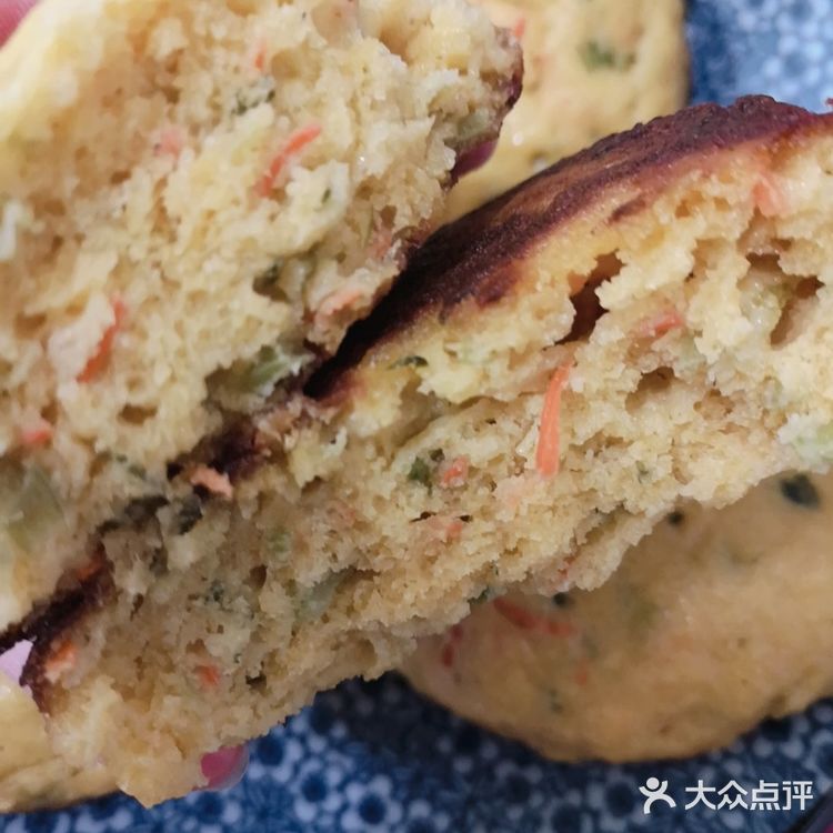 利用锅中水蒸气加热 玉米饼子