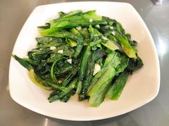 有机白灼生菜-梓檚中餐厅湖北菜小龙虾武昌鱼排骨藕汤(黄鹤楼店)