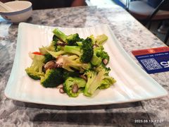 -羊巴道新疆菜·清真(上梅林店)