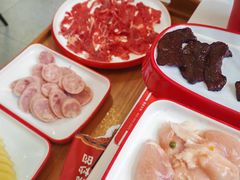 -毛辣果·贵州红酸汤牛肉火锅(西单店)