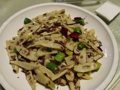 -土砂锅生态山庄·非遗砂锅雅鱼