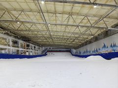 -乔波室内滑雪场