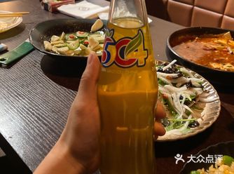 别人来酒馆喝酒，我是来吃饭的