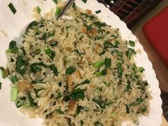 鲍鱼粒香葱炒饭-新绿茵阁茶餐厅(皇朝东南亚花园分店)