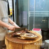 这不是我们从小吃的陈林鸭子吗？开进夫子庙啦！