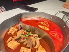 -左庭右院鲜牛肉火锅(金山万达店)