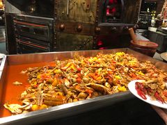 -四海一家自助餐(益田假日广场店)