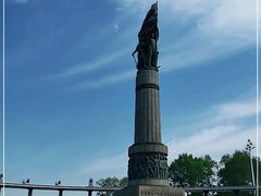 -人民防洪胜利纪念塔