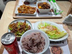 -老乡鸡(上海白玉兰广场店)
