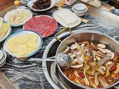 -乳仔牛牦牛汤锅 烤羊排(松潘古城店)