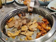 -金滏山烤肉·海鲜·火锅自助餐厅(襄阳万达店)